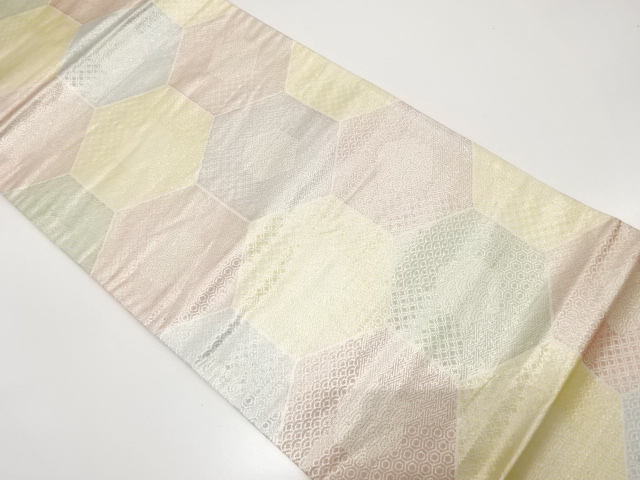 亀甲に古典柄織り出し　袋帯